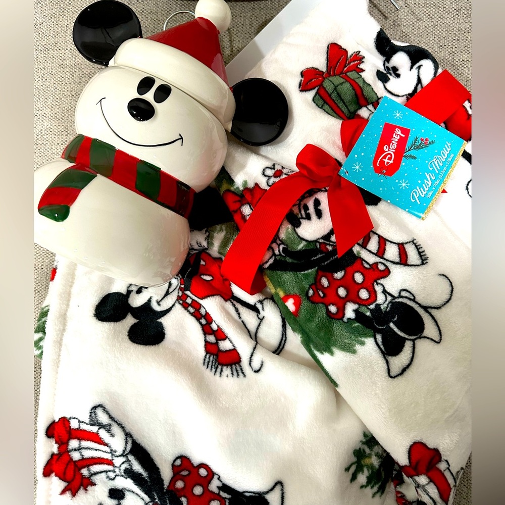 VIRAL Christmas Disney Blanket AND Snowman mickey cookie jar NEW